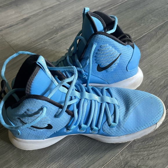 Carolina blue Nike zoom Hyperdunk high top sneakers. - Picture 1 of 2